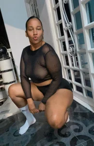 EbonyHorrny ebony woman very close Poză 3