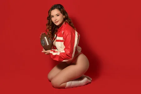 SaraAlvarezx sexy American football Pic 4