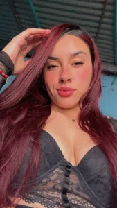 Anniee_collins_ Public  5টি ছবি