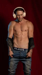 AxelFairchaild a look a connection รูป  3