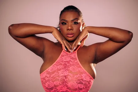 huge_boobs_ebony_'s photo