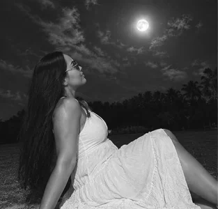 Nathy_01 Our moon Poză