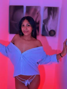 ShayMilleer Skin and whispers💖😋 Pic 2