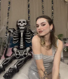 Halloween is a time of reincarnation👻 od EmelyMason  2 snímek