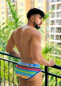 Entre lo sutil y lo prohibido 🔥 de teo_swt  2 Imagens