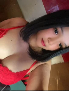 AsianPinayBigBusty Public Poză 3