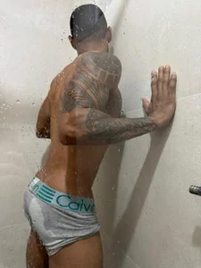 Sweet_Alessandre Can you imagine a shower together? It would be naughty and hot. Poză 4