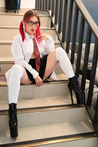 coralsmith11 kullanıcısının Teach this naughty schoolgirl to behave albümü -  9 fotoğraf