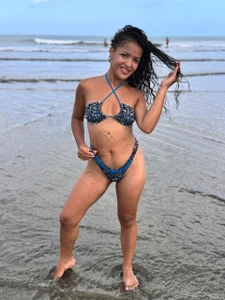 emma_ucros On the beach enjoying Pic 2