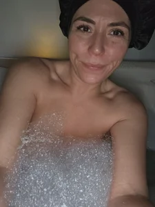 Naughty Treat… Don’t Get Addicted 🤭💦 de Ellie-Elizabeth Foto 3