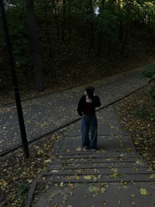 MarryMiler in forest Foto