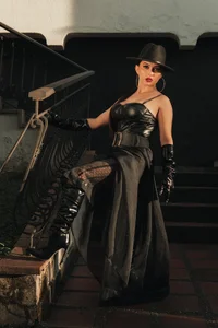 AliceHarper_ Black Sunset Pic 4