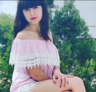 Holly-Sweet Public صورة واحدة|Holly-Sweet Public صورتان|Holly-Sweet Public  3 صور|Holly-Sweet Public  3 صورة