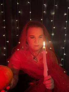 Token or treat 🎃😈 od OliviaTwens  3 snímek