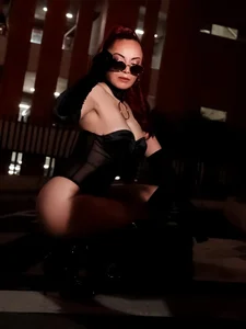 Zdjęcia zzoe_ Straight to desire 🖤: 