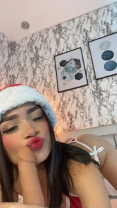 LYEN_RAE Santa's sexy helper 🍆   🔥 Pic 3