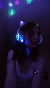 _L_o_r_r_y_ Public Foto 3