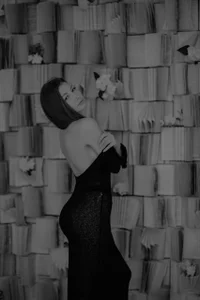 BrittGupton Black & white Billede 4