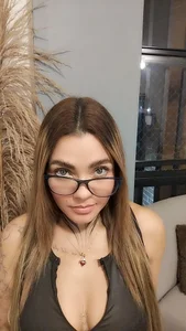 VIOLETA-QUEEN I'm watching you Pic 4