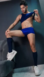 Tommy_John The game starts again, come let's do the fun Foto 2