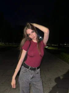SheenaDunaway On the street 🏮 Pic 3