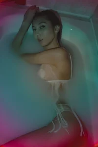 bigboobsaryaのPublicの 3枚の写真