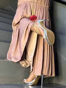 Zdjęcia LissMonroe Feeling cute in my long dress:  2