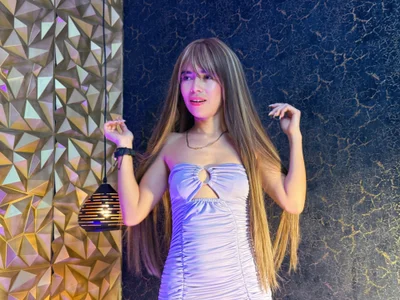 IsabellaRossi_ Public Pic 2