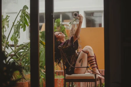 Sara_Foxx1 A Valentine of passion and desire Gambar