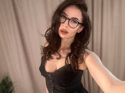 KaryCherry selfie Pic 9