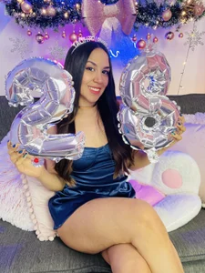 VenusIslove 28th Birthday 🥳🥳 Pic 3