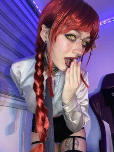 MAKIMA COSPLAY de mistress__lilith  3 Imagens