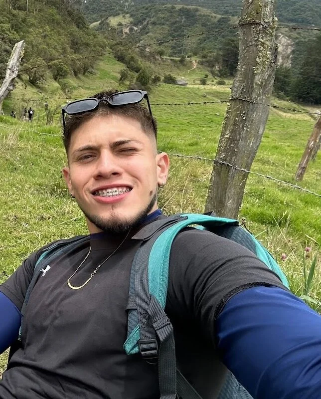 SebastianMaximoff_ immagine di tendenza 2627