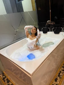 Alfresii_Rivera1Bubble Bath图片 2