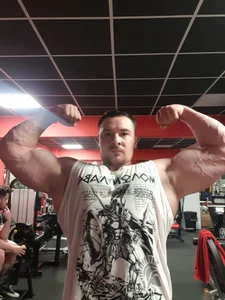 lick ma huge arms de MasterAj69_ Foto