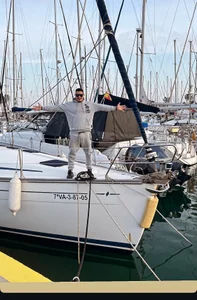 Milanthompson2025: Thebigboss ( 9 фото)