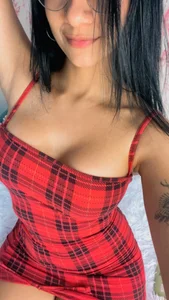 UrNewFantasy The dress is just an excuse… what stands out is my power.”🔥 Gambar 6