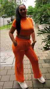 Public od KiaraFoster  2 snímek