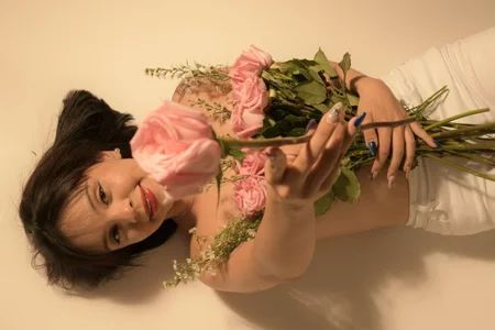 Delicate like what I feel 🌸 de Clara_Luu  Imagens