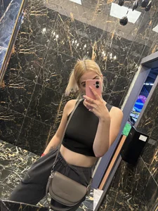 lizaaaaaa1's XXX Nude Photo 5