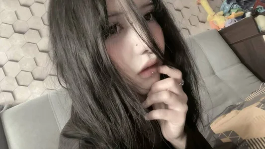 Rose_verby Public Pic 6