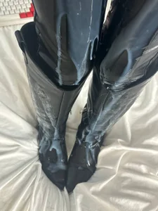 KaylaLoartt leather boots and pants with cream Poză 3