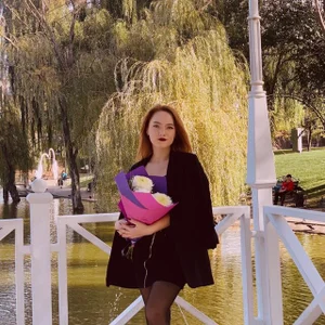 JulianeHedgpeth Public Poză 5