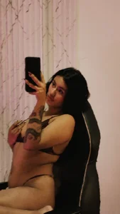 PEACHY_TAY Kiss Foto 4