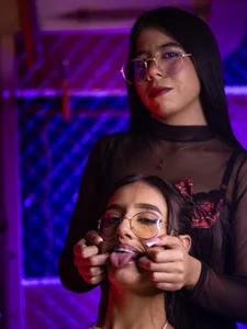 Public od Eliz_bdsm  4 snímek