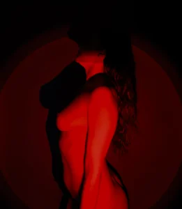 April_bowie If red is a sin... today I want to sin.  4. fénykép