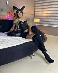 victoria_aleia_のI come to take you to the hell of pleasure 😈👹👹の枚の写真