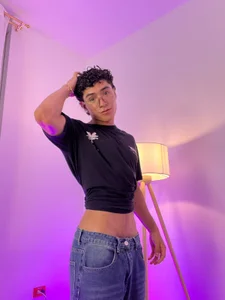 Waiting for u❤️ de LittleMya_  Imagens