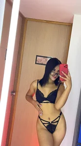 alicee_fooxのOMG 😈🔥👌の 3枚の写真