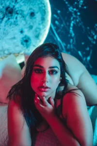 GabyRhodes Look at me 🎀  2টি ছবি